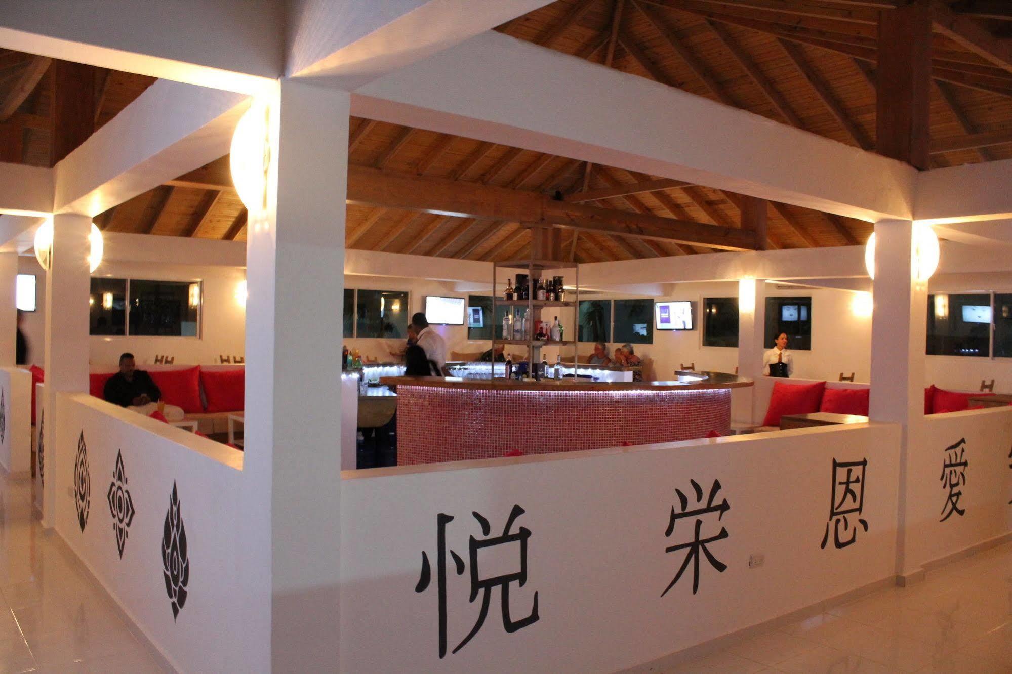 Ahnvee Resort (Adults Only) Sosua Bagian luar foto